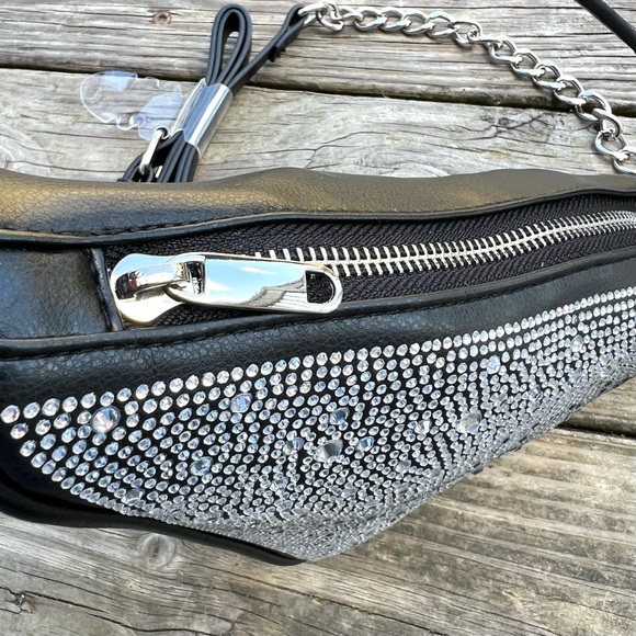 NWT Wild Fable Triangle Rhinestone Black Crossbody Handbag - Picture 13 of 16